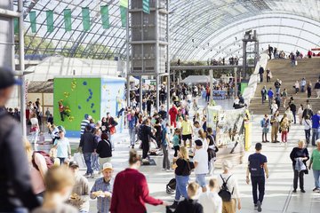 70.000 Quadratmeter für Modellbau, Spiel, Technik, Kreatives und Sport – in der Spielwelt stehen rund 1.000 Neuheiten und Klassiker zum Testen bereit